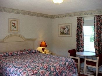 Rocky River Inn New Milford Ngoại thất bức ảnh