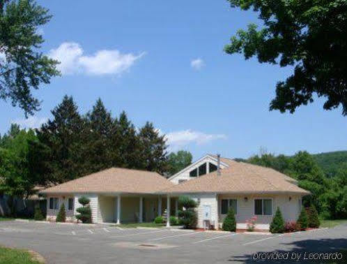 Rocky River Inn New Milford Ngoại thất bức ảnh