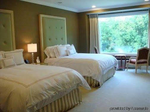 Rocky River Inn New Milford Phòng bức ảnh